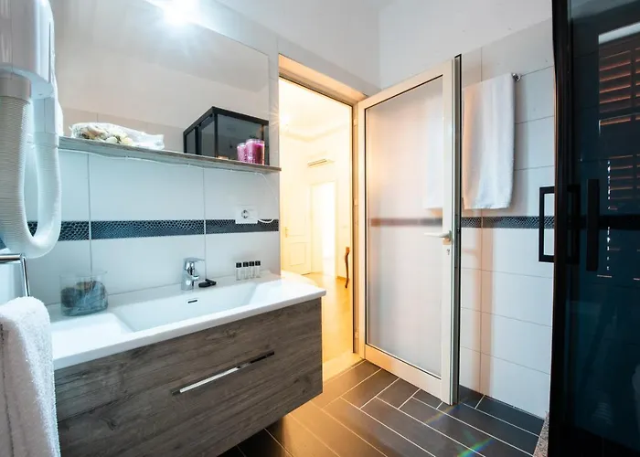 Loredano 3* Shkodër